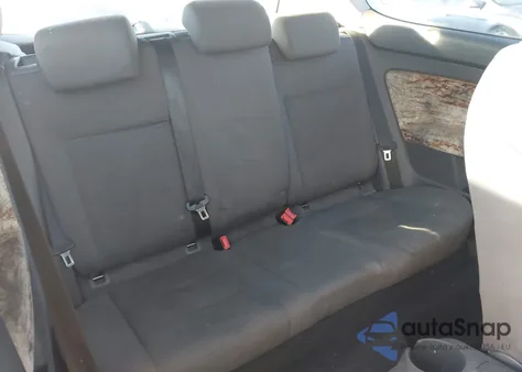 2007 Volkswagen Rabbit 2-Door z USA, uszkodzony, nr VIN WVWBR71KX7W077683